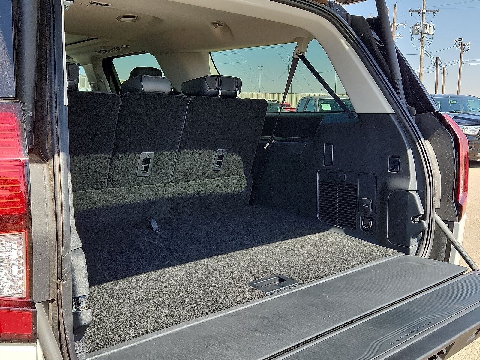 2026 Ford Expedition MAX Active