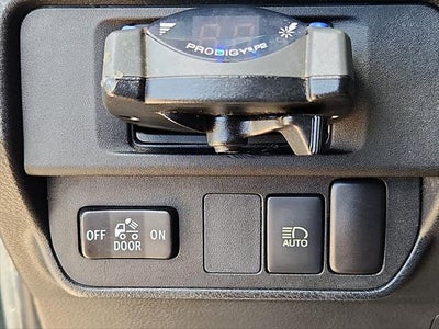 2018 Toyota Tacoma SR V6