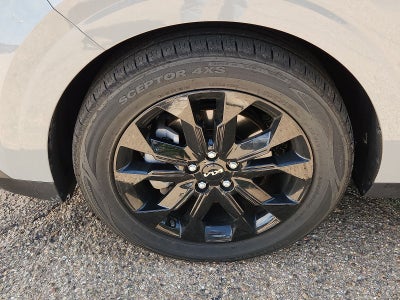 2024 Kia Carnival SX